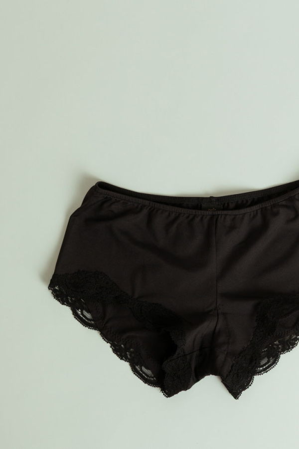 Only Hearts Delicious With Lace Hipster - Black