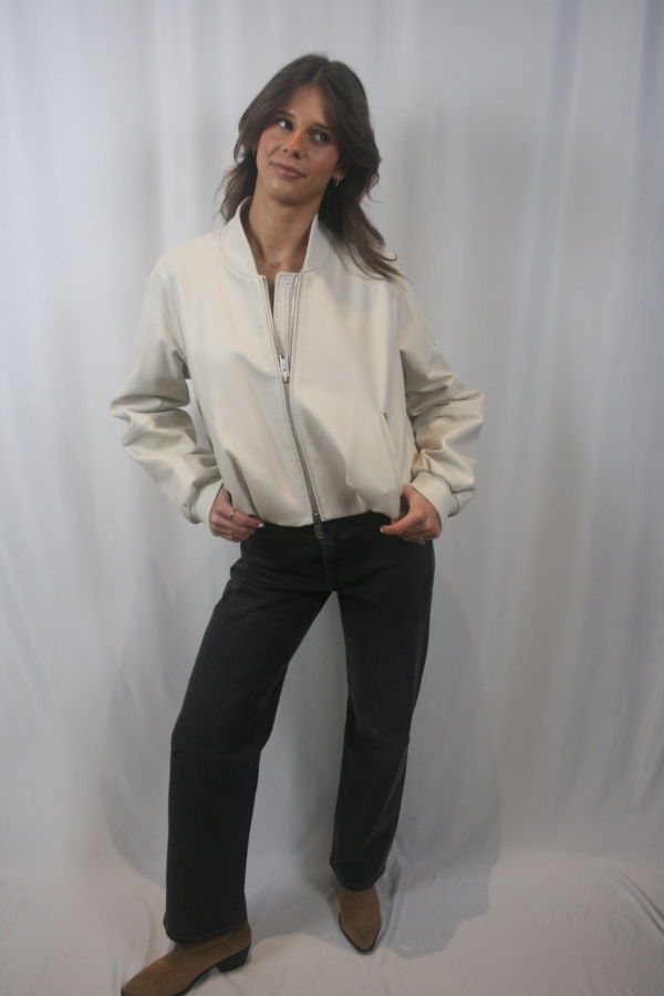 Pistola Lexi Mid Rise Bowed Straight Jean