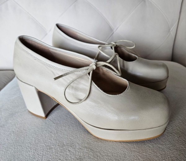 "INTENTIONALLY __________." Serif Clouds Platforms