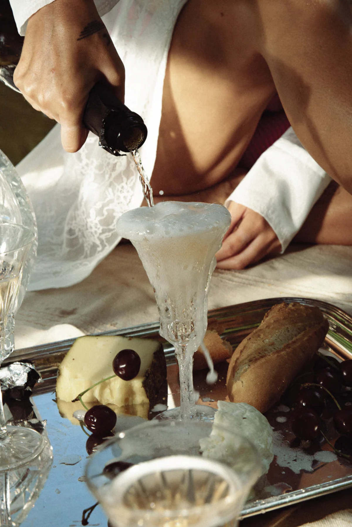 Society De La Rassi Neue Brut Sparkling Non Alcoholic Chardonnay Wine - Image 2 of 3