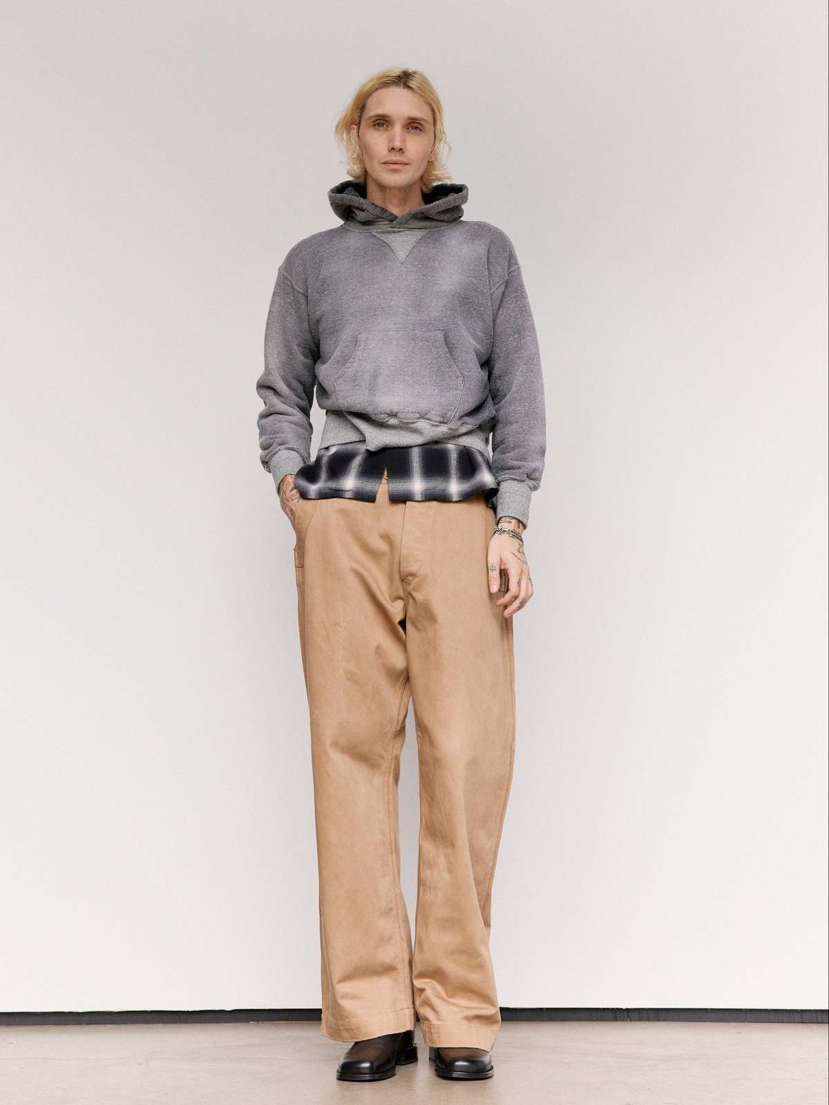 Taiga Takahashi LOT.606 Bleached Heather Gray Hooded Shirt - Image 6 of 9