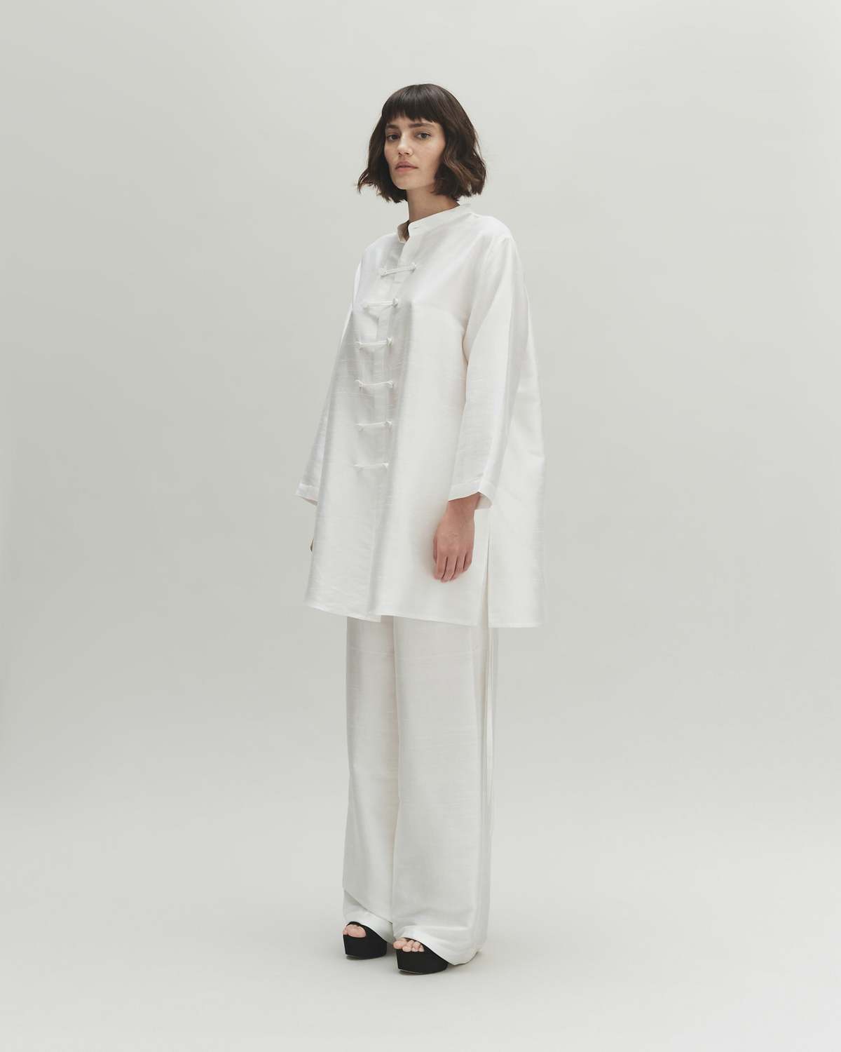 Chelsea Mak Grant Pant in Cloud - Image 4 of 8
