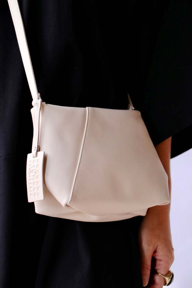 MM6 Maison Margiela Folded J Shoulder Bag - Tapioca