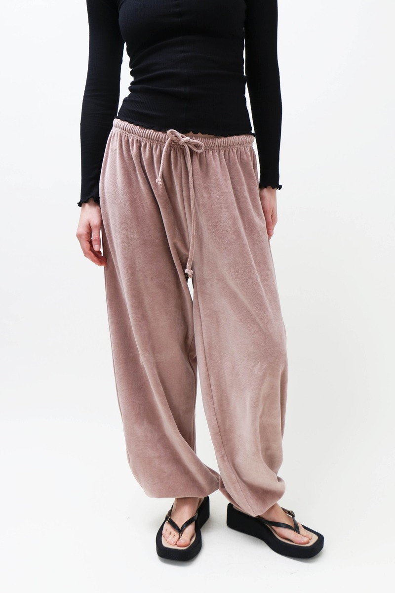 Baserange Tecto Pillow Sweatpants - Beige