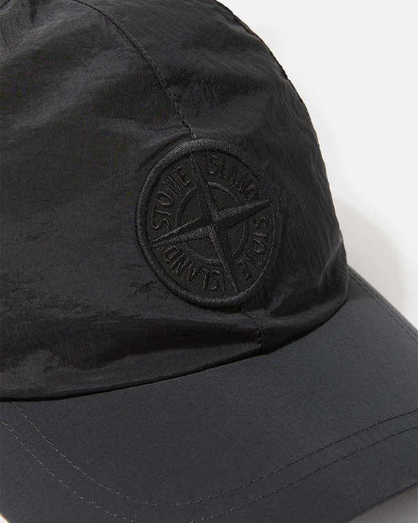 Stone Island Nylon Metal in ECONYL Cap - Black
