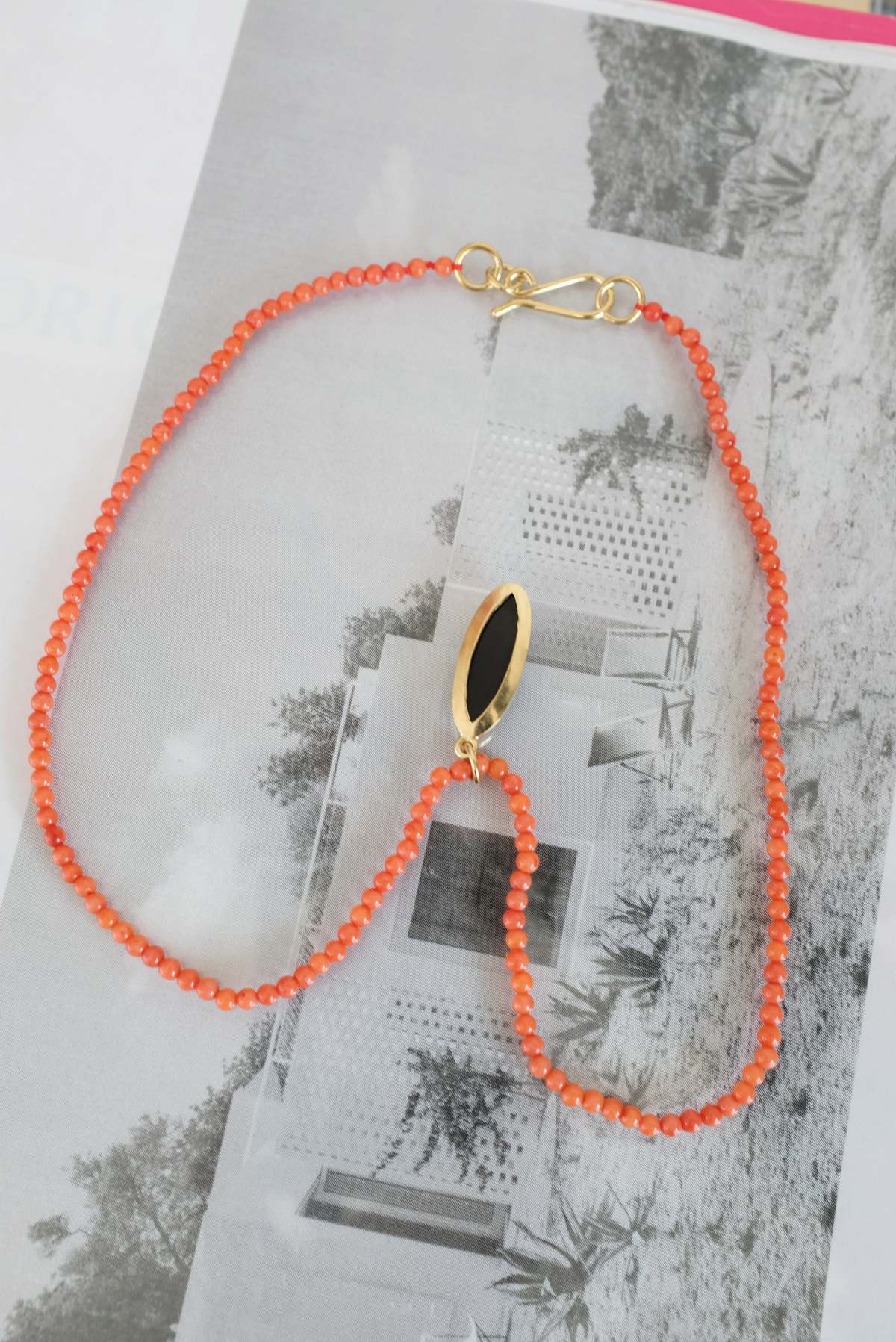 Beatriz Palacios Coral and Onyx Necklace - Image 2 of 4