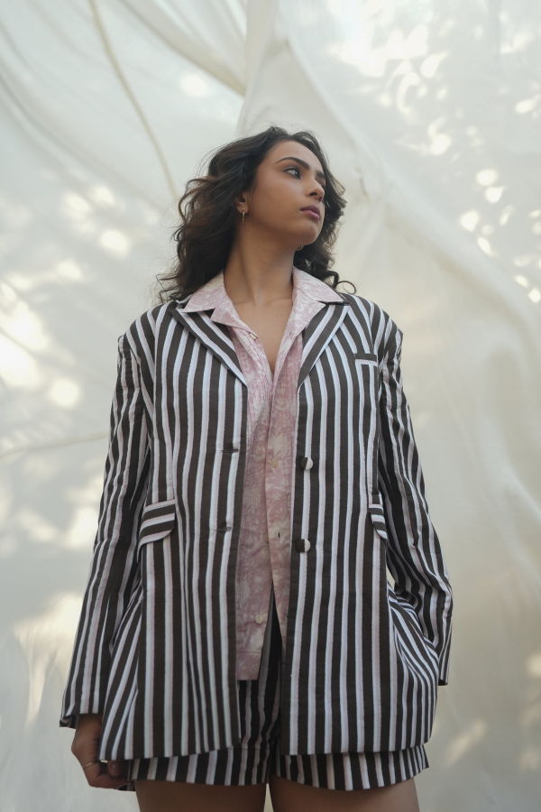 IKKIVI Eira Double-Buttoned Blazer