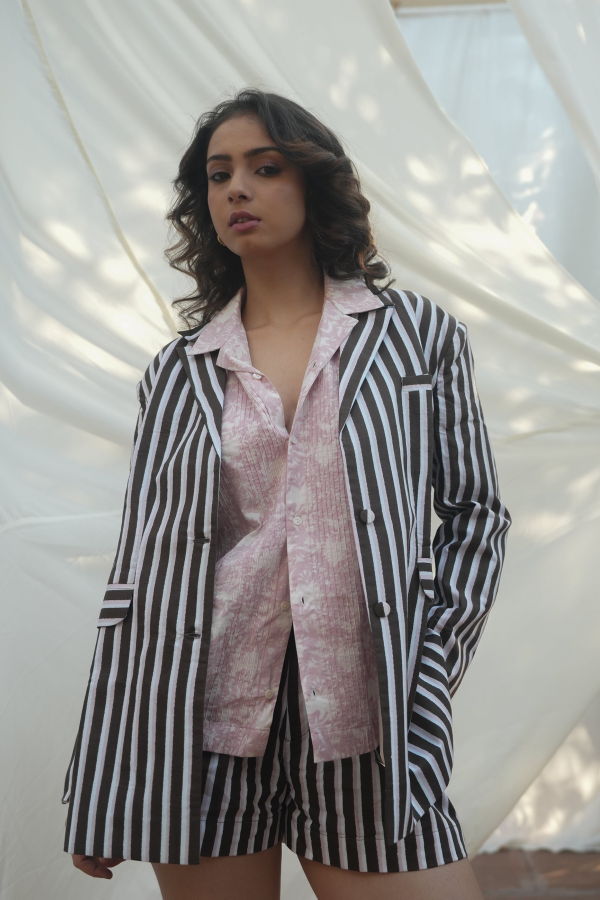 IKKIVI Eira Double-Buttoned Blazer