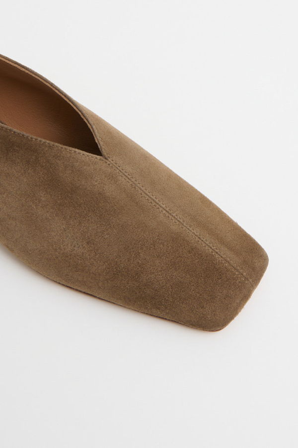 Mansur Gavriel Soft Square V Flat