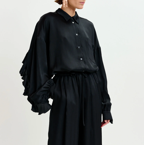 Essentiel Antwerp Ilorin Oversized Ruffle Shirt - Black Essentiel Antwerp Ilorin Oversized Ruffle Shirt - Black