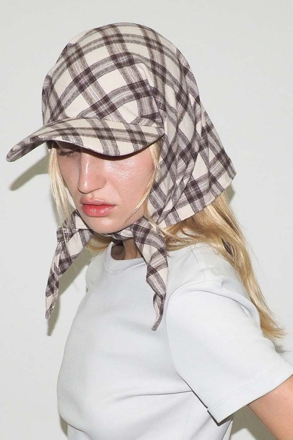 Clyde Brim Scarf