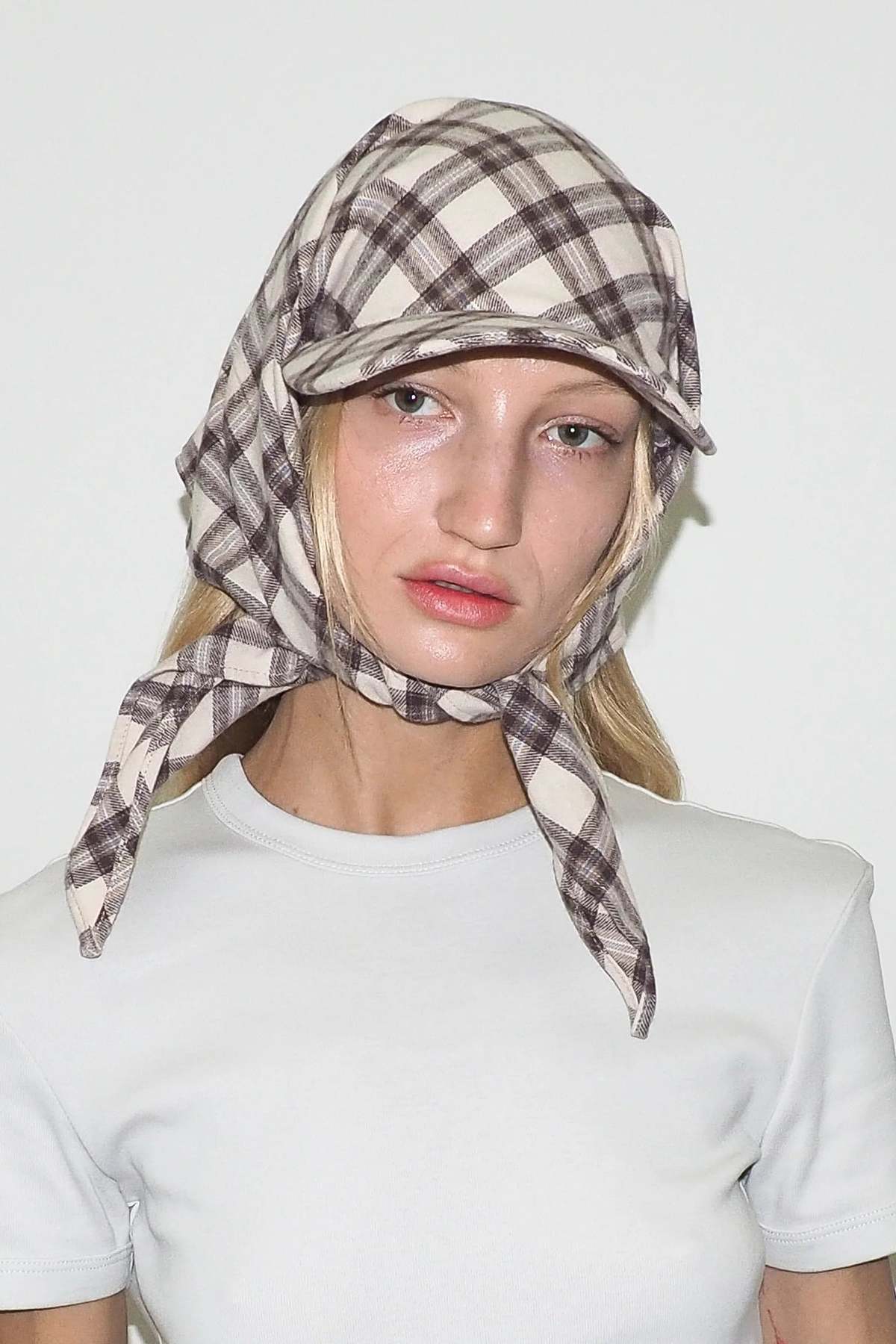 Clyde Brim Scarf - Image 2 of 7