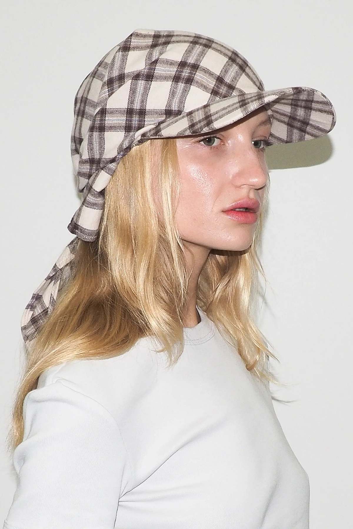 Clyde Brim Scarf - Image 7 of 7