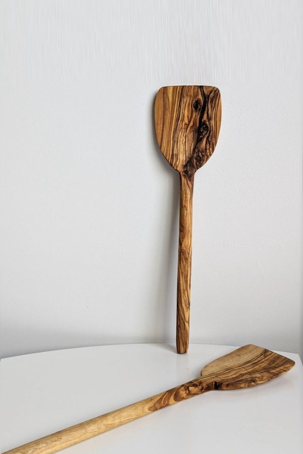 Gharyan Stoneware Olive Wood Pancake Spatula