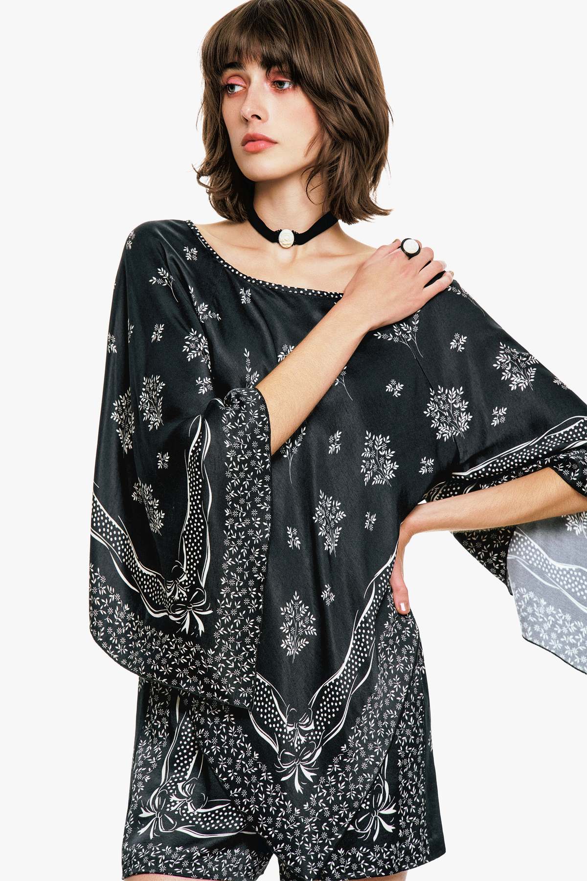 Anna Sui Ribbon Handkerchief Satin Print Poncho - Image 2 of 7