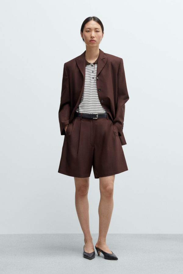 Cordera Tailored Bermuda Shorts - Burgundy