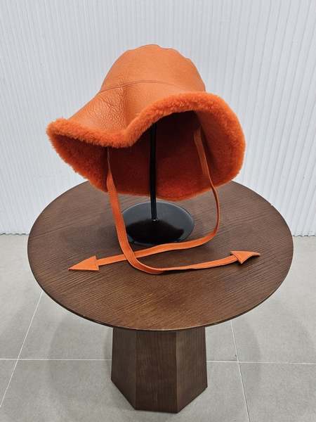 KAMIYA Wave Ox Bucket Hat - White | Garmentory