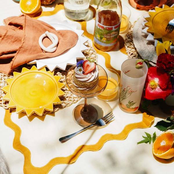 APARTMENT F Sun Plate