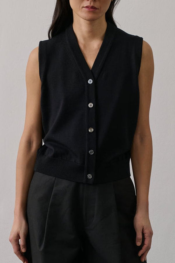 soeur Chiara Vest