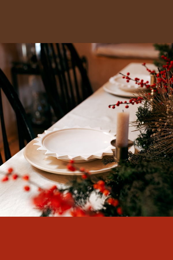 APARTMENT F Classic Dinner Plate