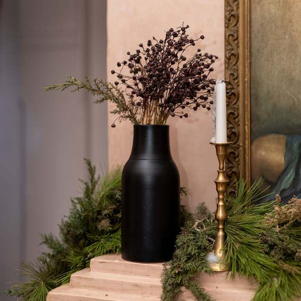 APARTMENT F Bottle Vase