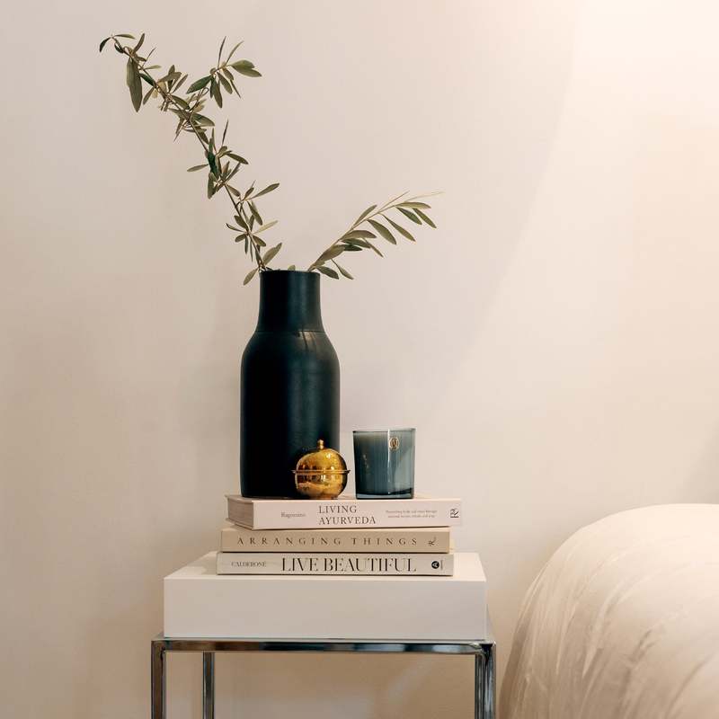 APARTMENT F Bottle Vase