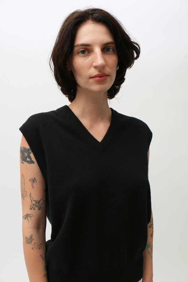 Extreme Cashmere Spencer Vest - Raven