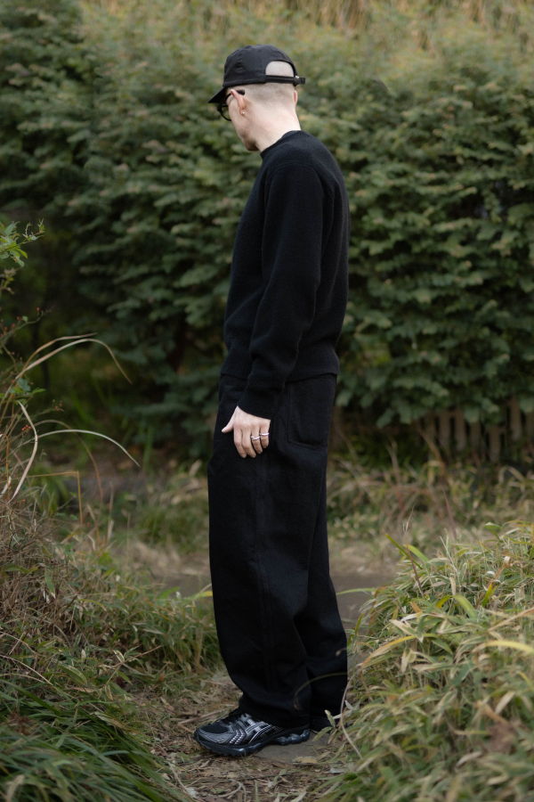 Comoli Lambswool Crewneck Knit Sweater - Black