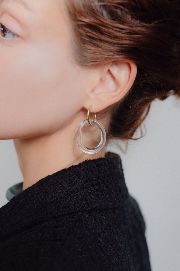 Suplais Clear Ameba Earrings