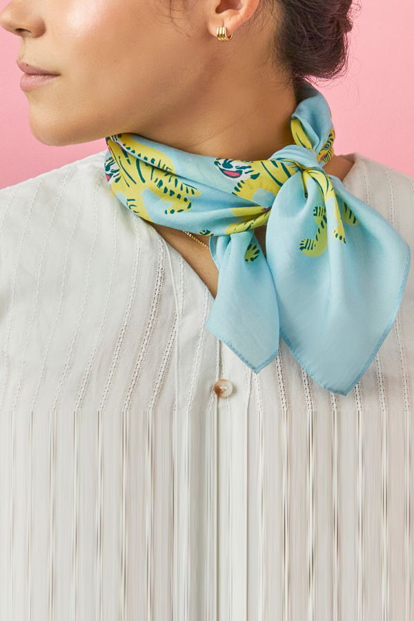 Centinelle Nodding Tigers Bandana