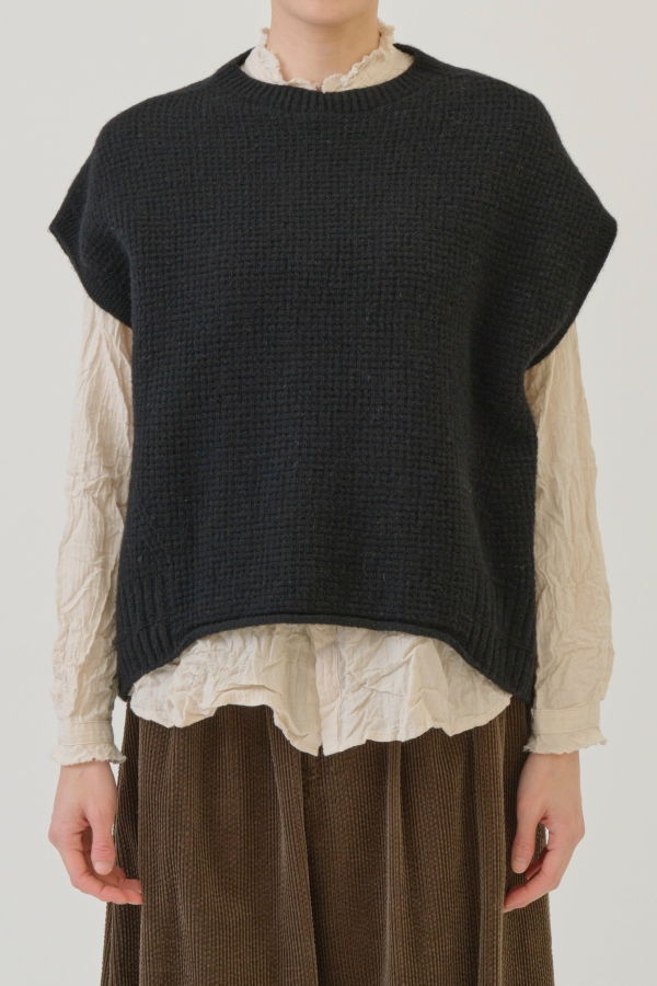 Pas de Calais Boatneck Vest - Black