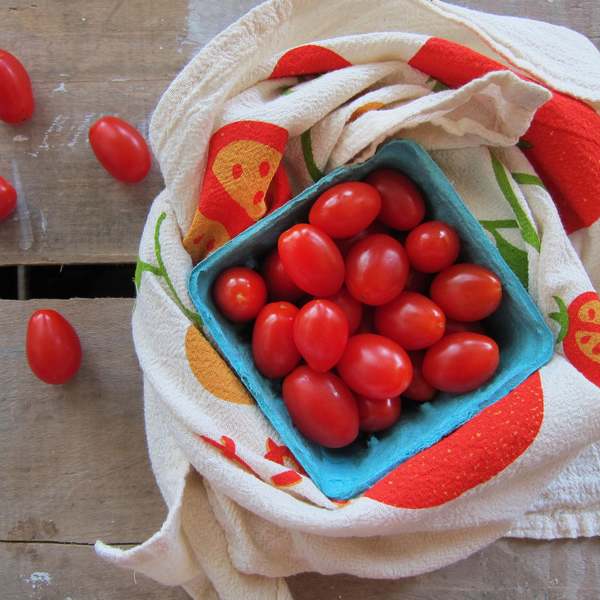 The Neighborgoods Tomato Dish Towel + Sponge Cloth Gift Set
