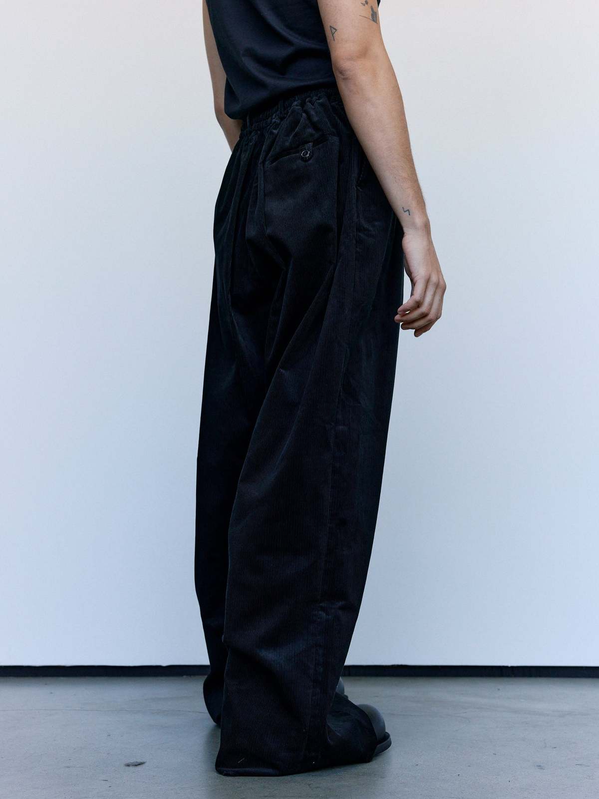Martine Rose Extreme Wide Leg Tailored Trouser - Image 5 of 7