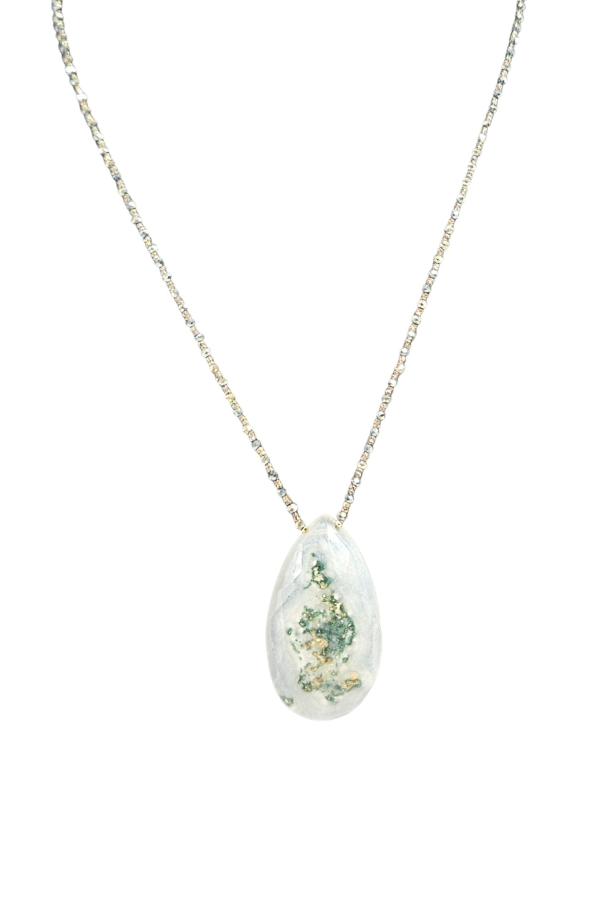 Madison Beverly Hills Mossy Solar Quartz Statement Necklace - Ivory / Green