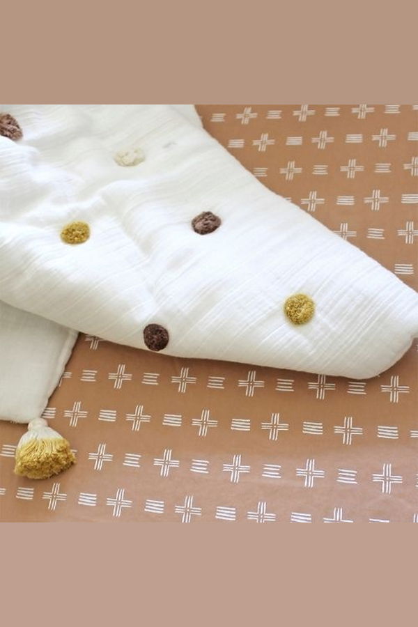 KIDS Crane Baby Kendi Pom Pom Blanket