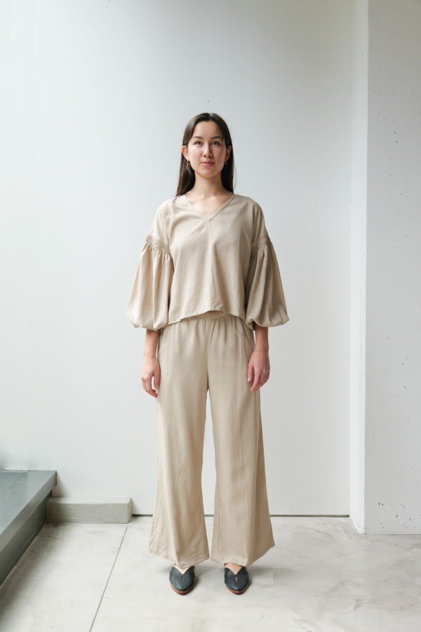 at Dawn. V-neck Puff Sleeve Blouse