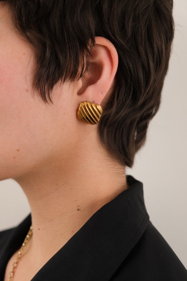 Hermine Vintage 80s Gold-Tone Square Ribbed Earrings