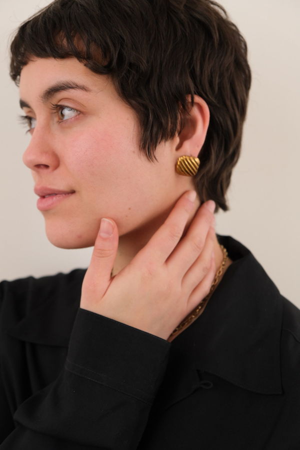 Hermine Vintage 80s Gold-Tone Square Ribbed Earrings