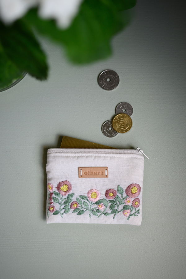 Other’s Trade for Hope Embroidered Coin Purse - White Floral Pink