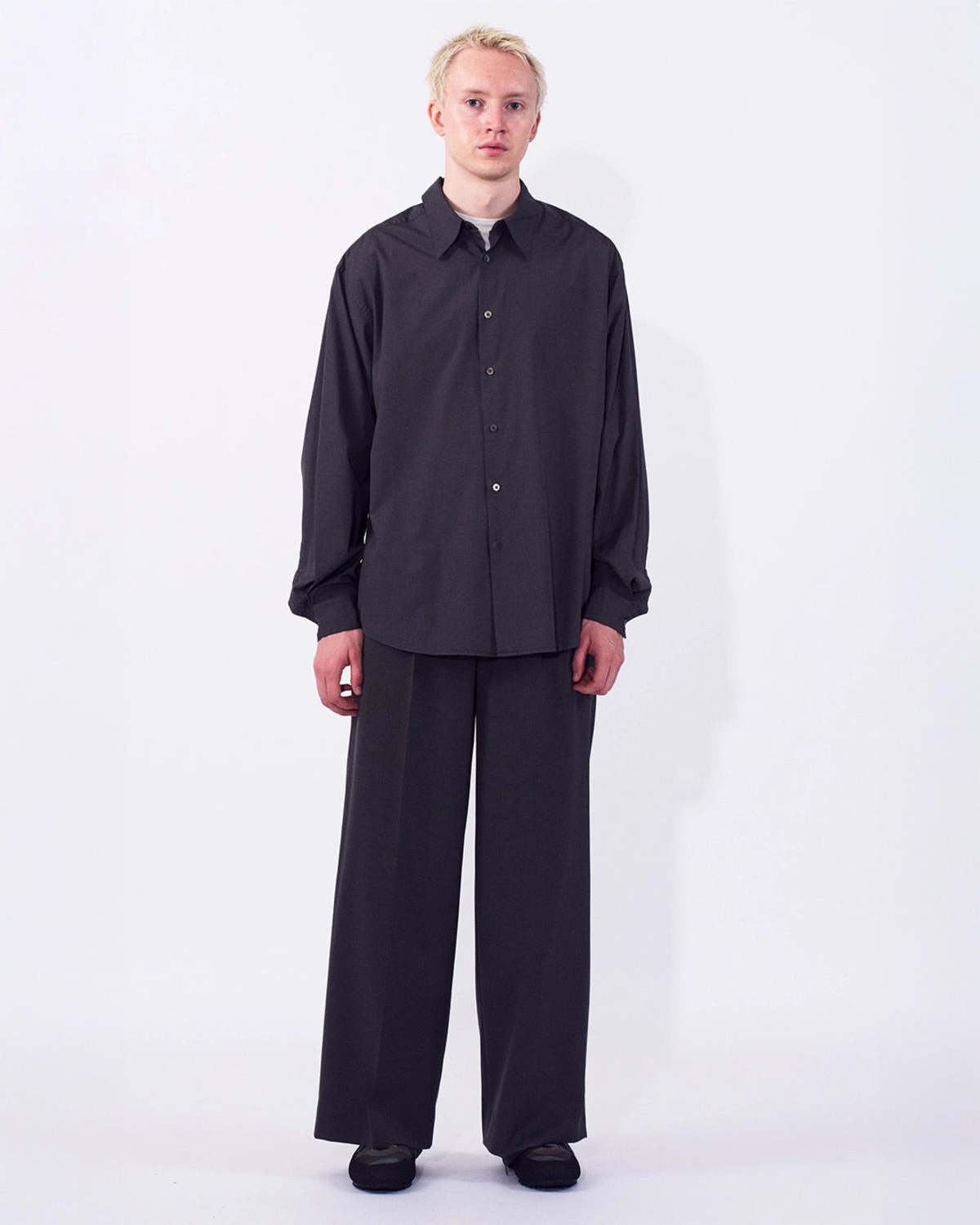 Yoke Suvin Gold Cotton Poplin Loose Fit Shirt - Charcoal - Image 2 of 4