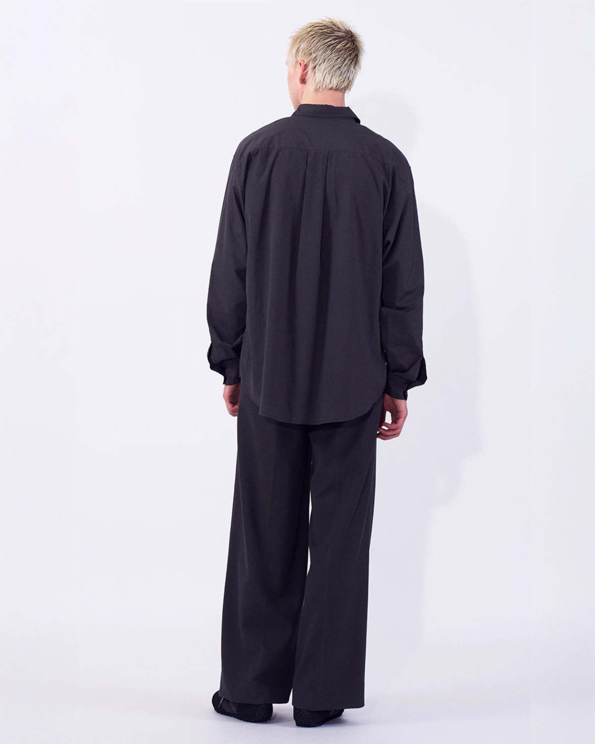 Yoke Suvin Gold Cotton Poplin Loose Fit Shirt - Charcoal - Image 4 of 4