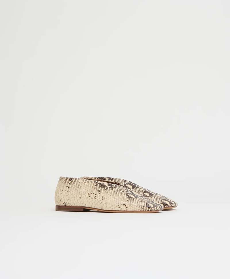 Mansur Gavriel Square Soft V Flat