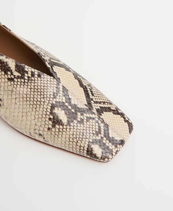 Mansur Gavriel Square Soft V Flat