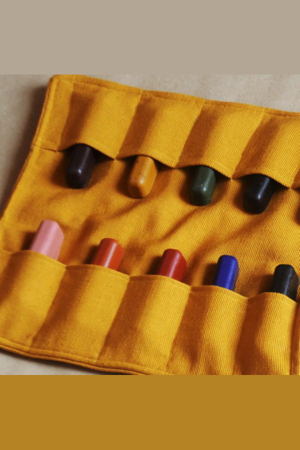 Kids Smilogy Beeswax Crayon Fingers Set of 10 Crayons in Crayon Roll