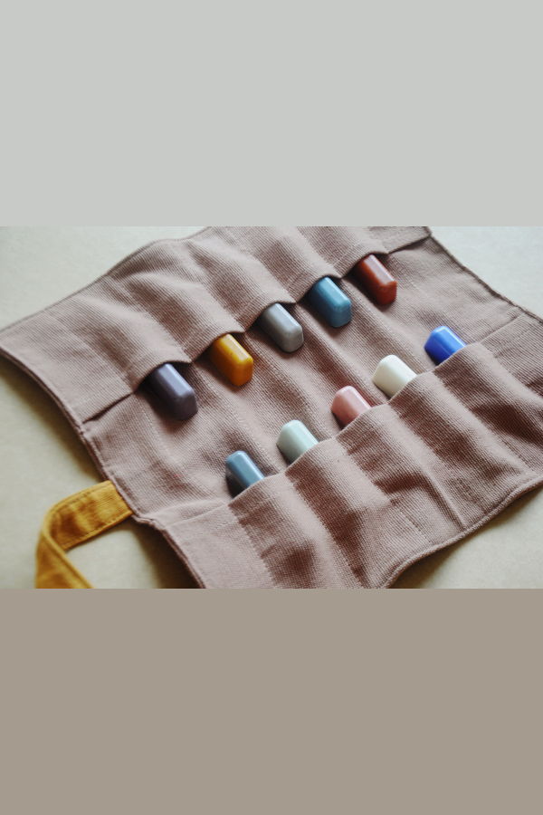 Smilogy Toddler Beeswax Crayon Fingers in a Crayon Roll, Set of 10 Crayons