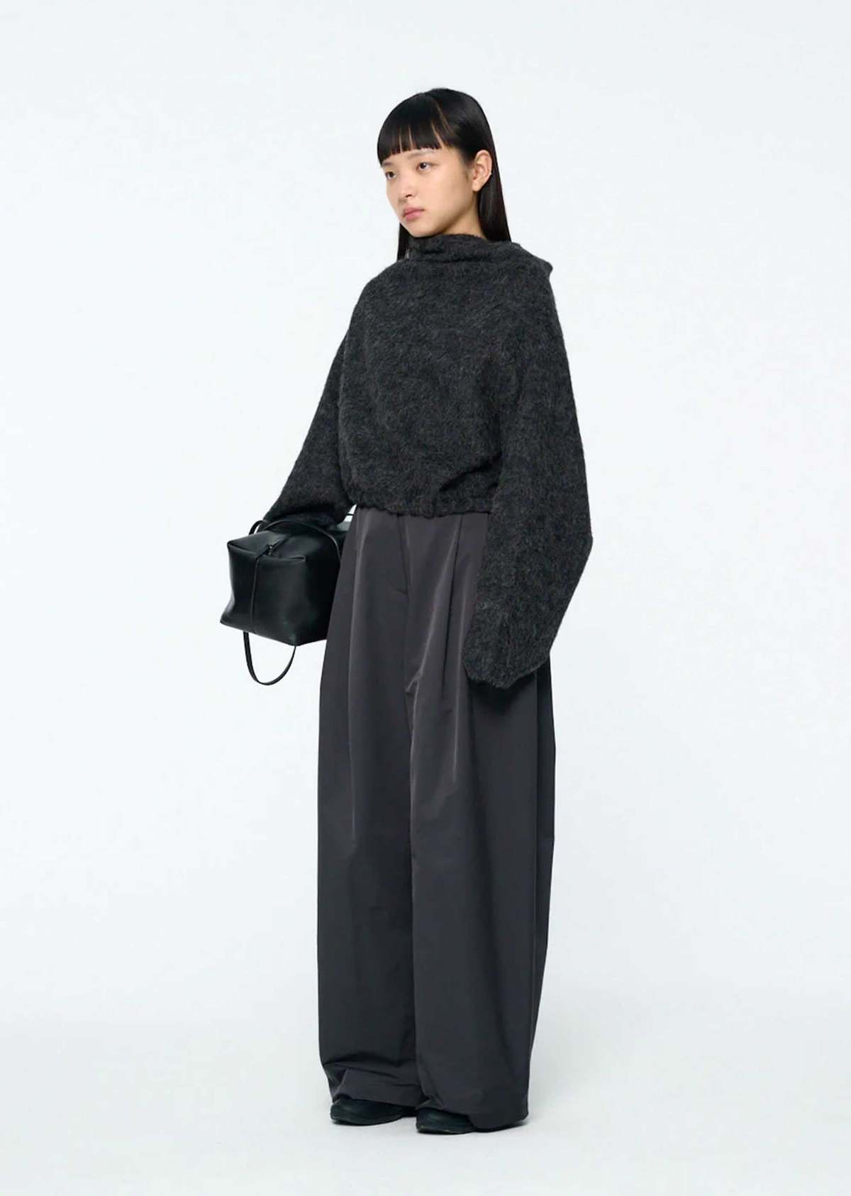 AMOMENTO Two Tuck Balloon Pants - Charcoal - Image 4 of 7