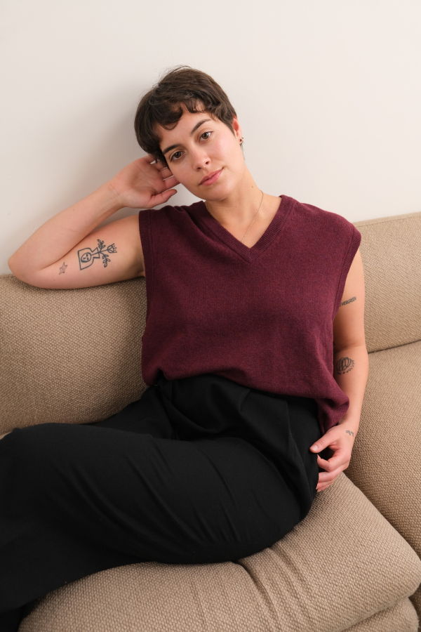 Hermine Vintage Merlot Lambswool V-Neck Sweater Vest - Burgundy