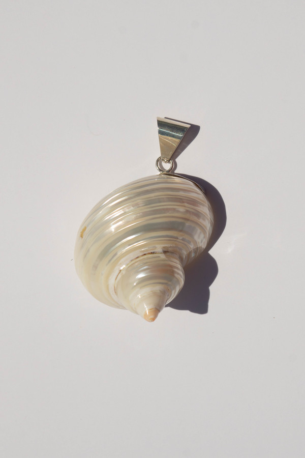 Odissea NY Conch Pendant Necklace Odissea NY Conch Pendant Necklace