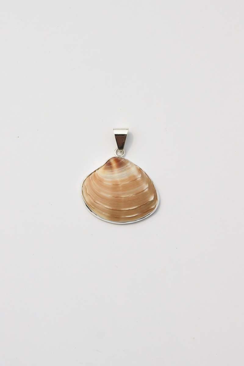 Odissea NY Medium Shell Pendants