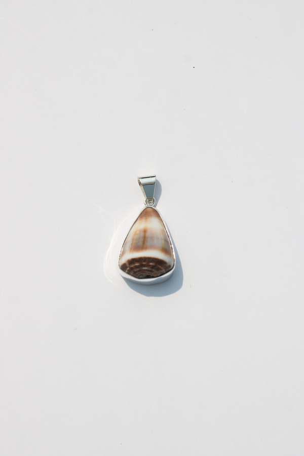 Odissea NY Medium Shell Pendants
